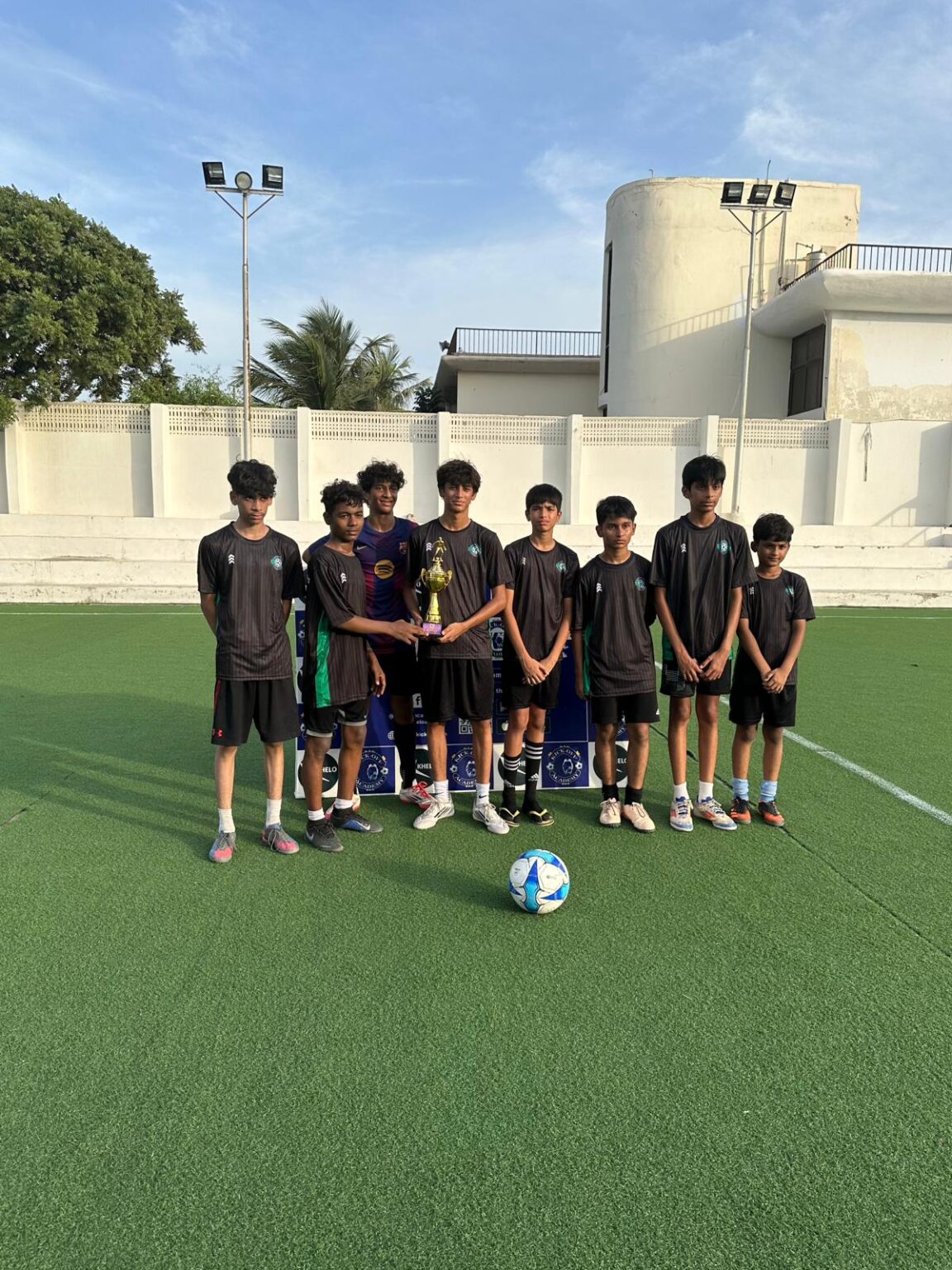 WhatsApp Image 2025-10-22 at 19.04.16_d00ffac1